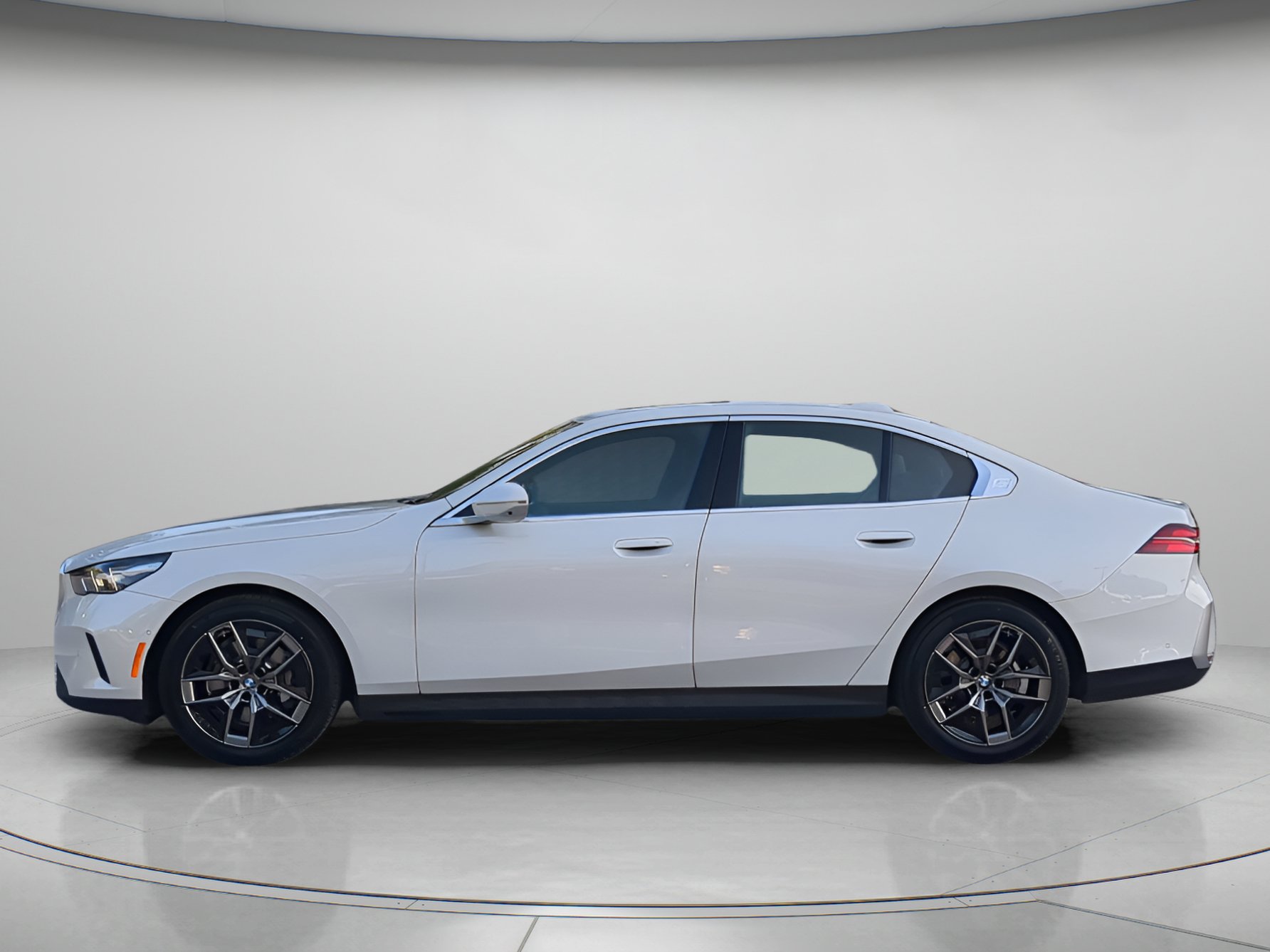 Used 2026 BMW 530i RWD image 43