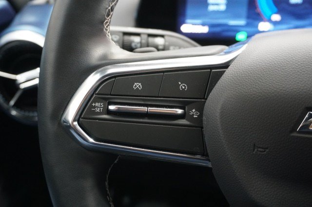 Used 2025 Chevrolet Equinox EV LT w/ Convenience Package FWD image 25