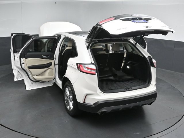 Certified 2019 Ford Edge Titanium w/ Equipment Group 301A AWD/4WD image 59