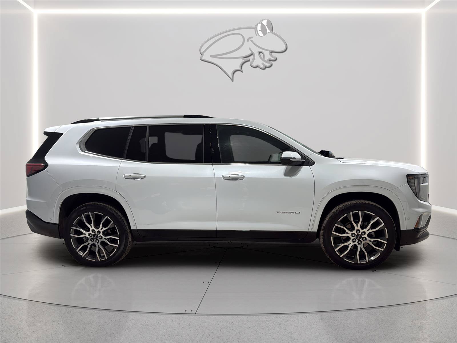 Used 2026 GMC Acadia Denali Ultimate w/ LPO, Floor Liner Package AWD/4WD image 6