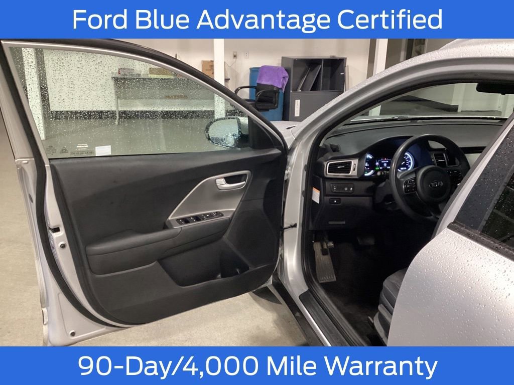 Used 2018 Kia Niro LX image 11