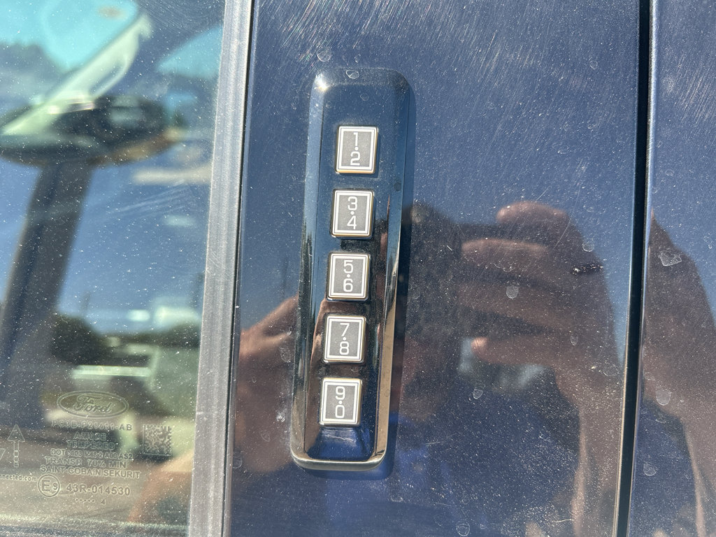 Certified 2024 Ford F250 XLT w/ FX4 Off-Road Package AWD/4WD image 18