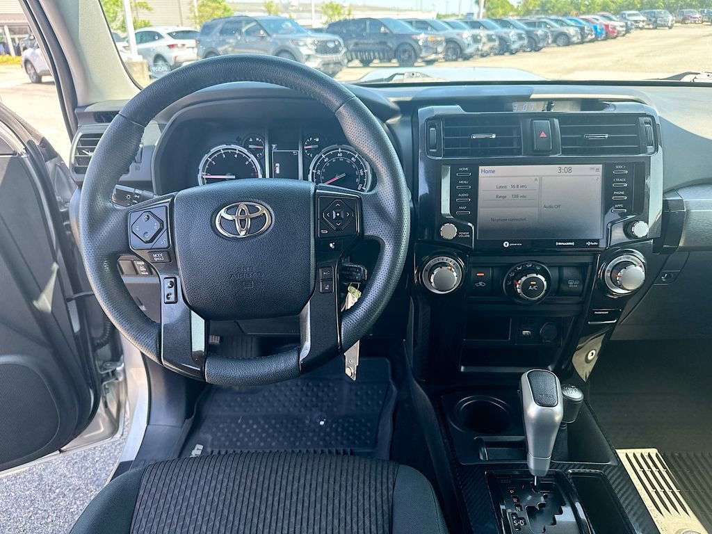Used 2021 Toyota 4Runner TRD Off-Road AWD/4WD image 19