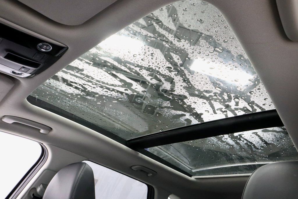 Used 2024 Kia Sorento SX image 31