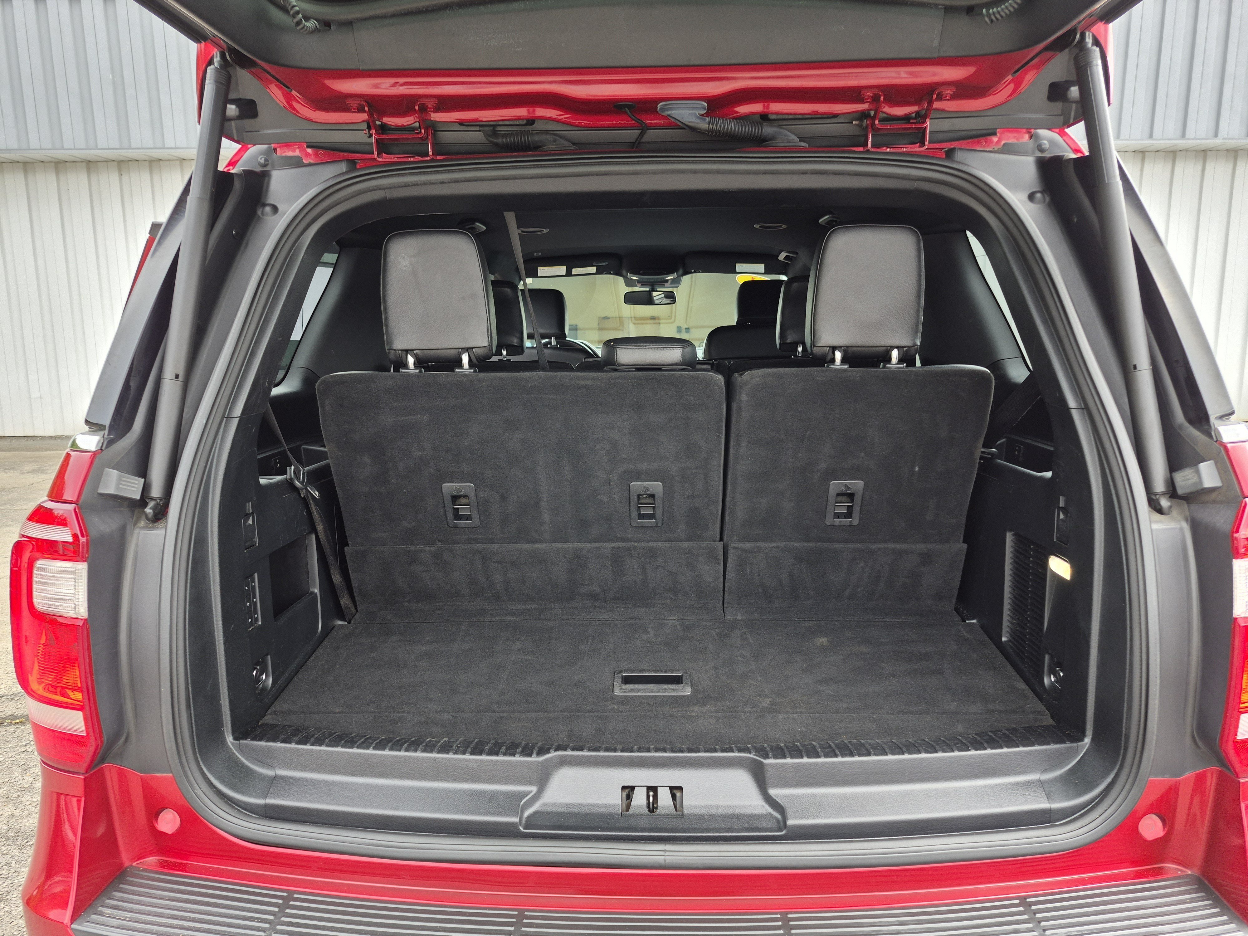 Certified 2021 Ford Expedition XLT RWD image 16