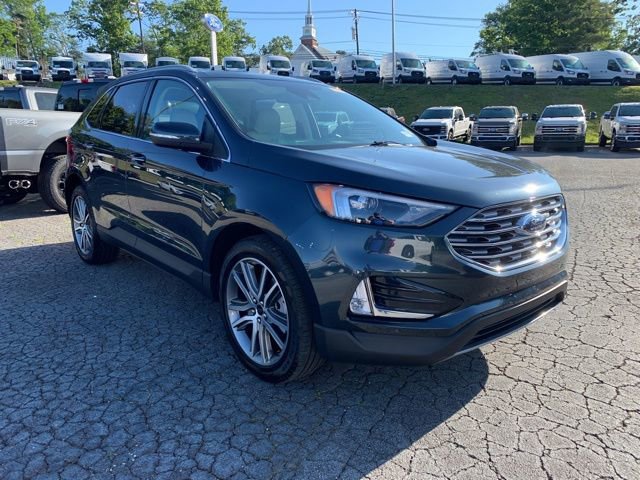 Certified 2023 Ford Edge Titanium AWD/4WD image 2