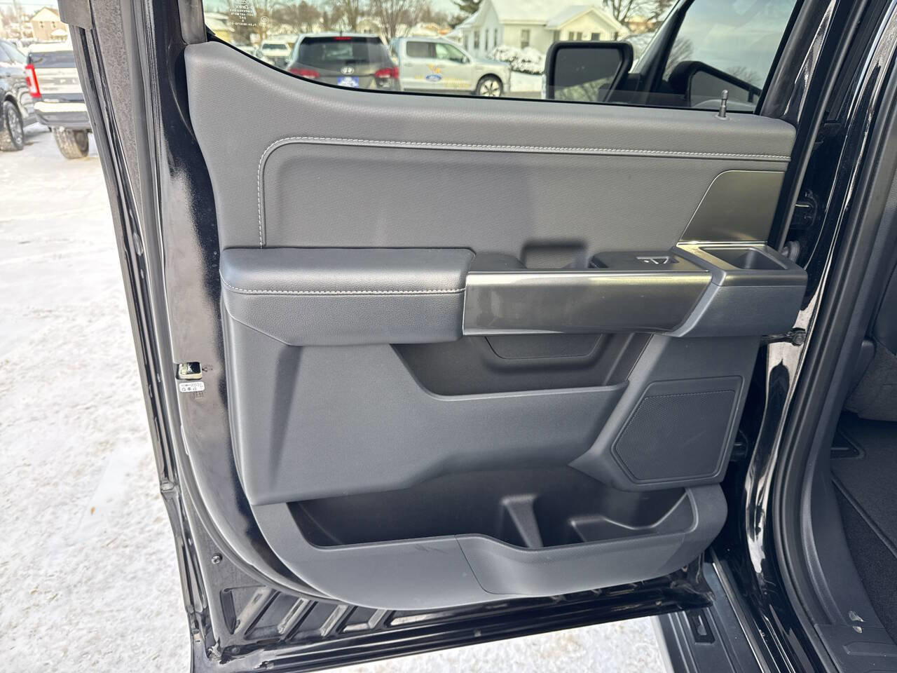 Certified 2022 Ford F150 XLT w/ Equipment Group 302A High image 25