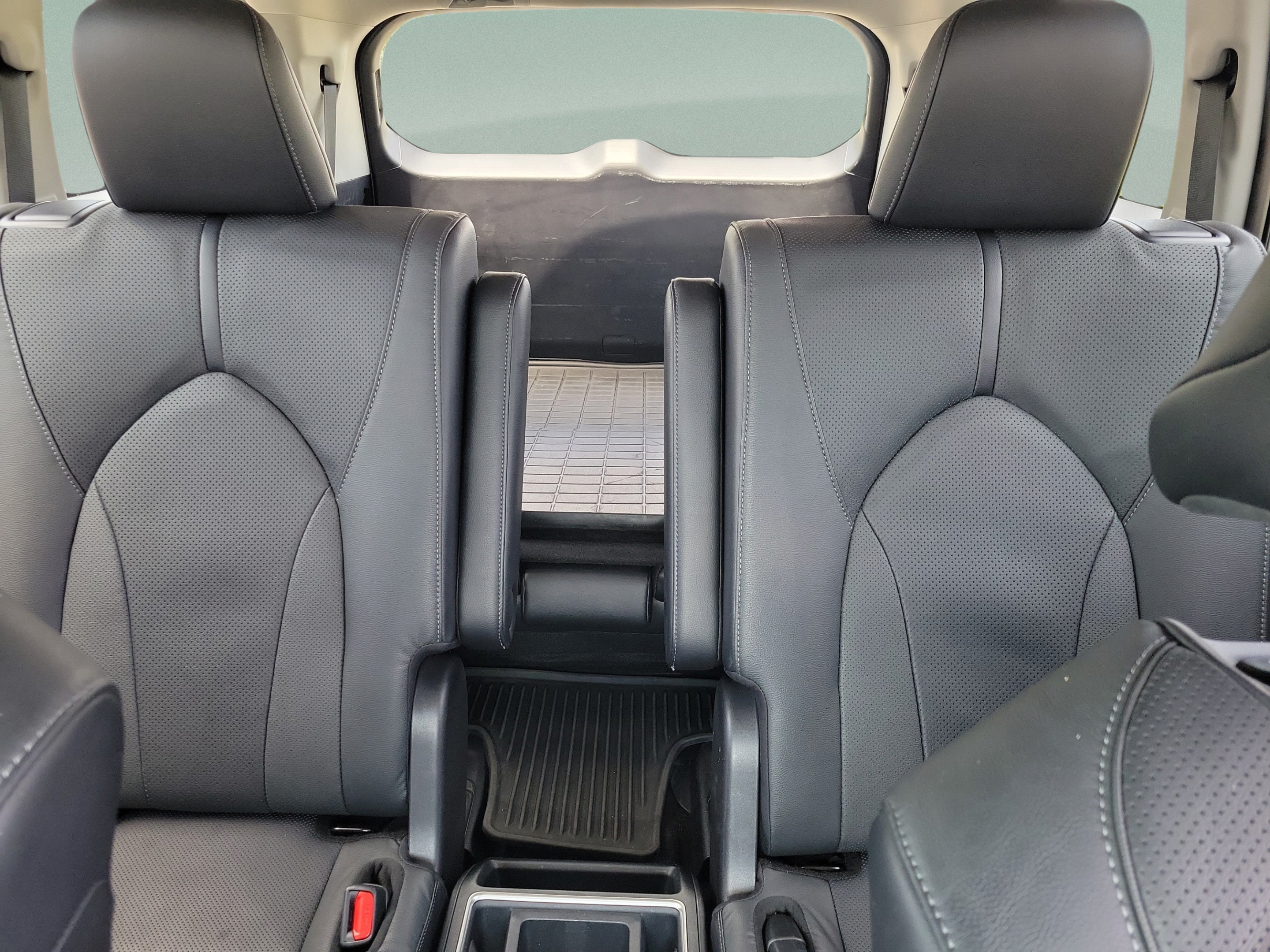 Used 2024 Toyota Grand Highlander AWD image 9