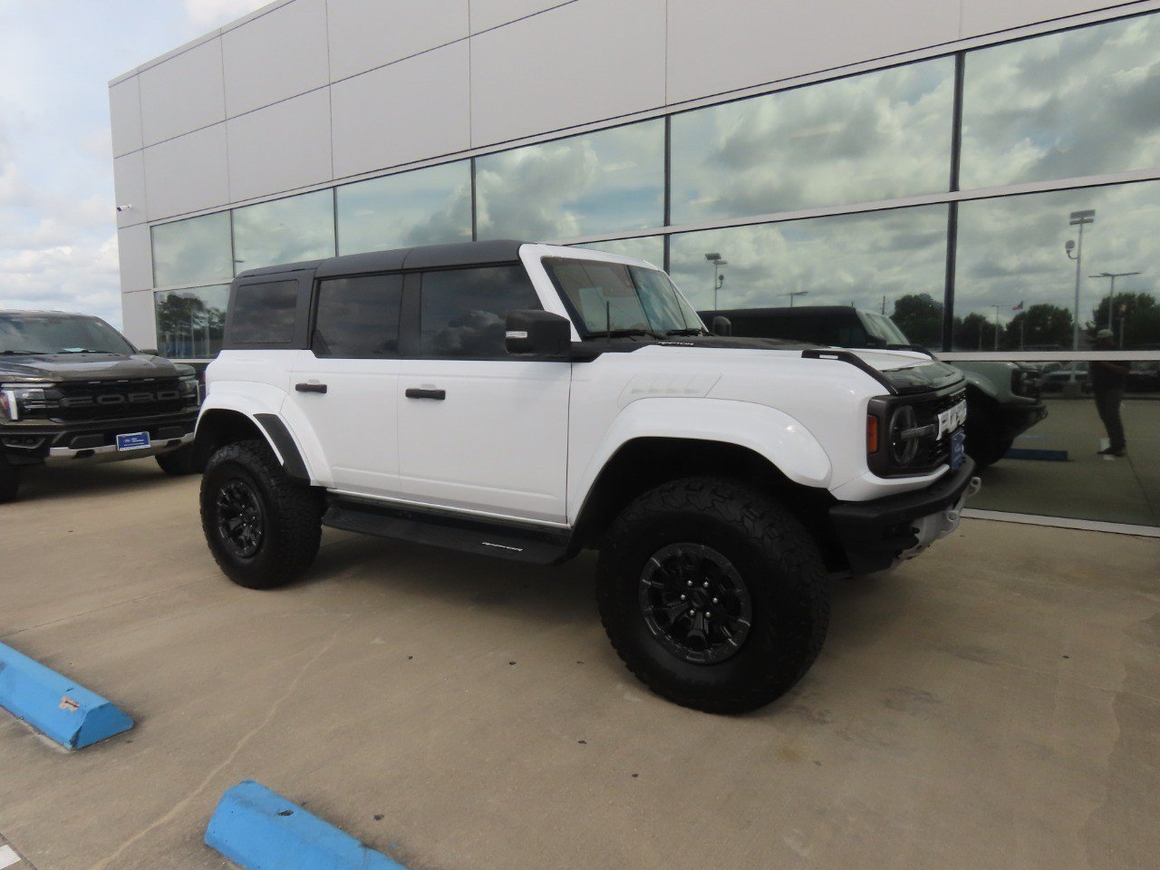 Certified 2024 Ford Bronco Raptor AWD/4WD image 6