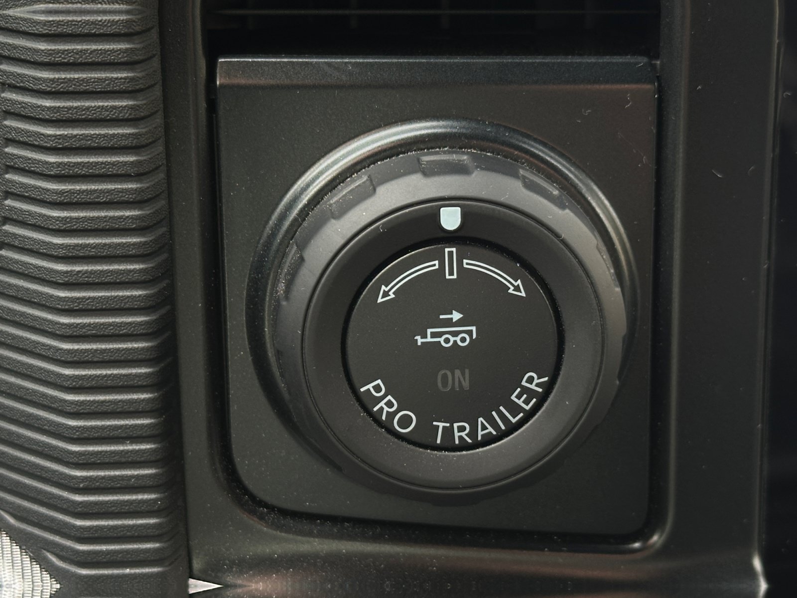 Certified 2025 Ford F150 Raptor AWD/4WD image 35