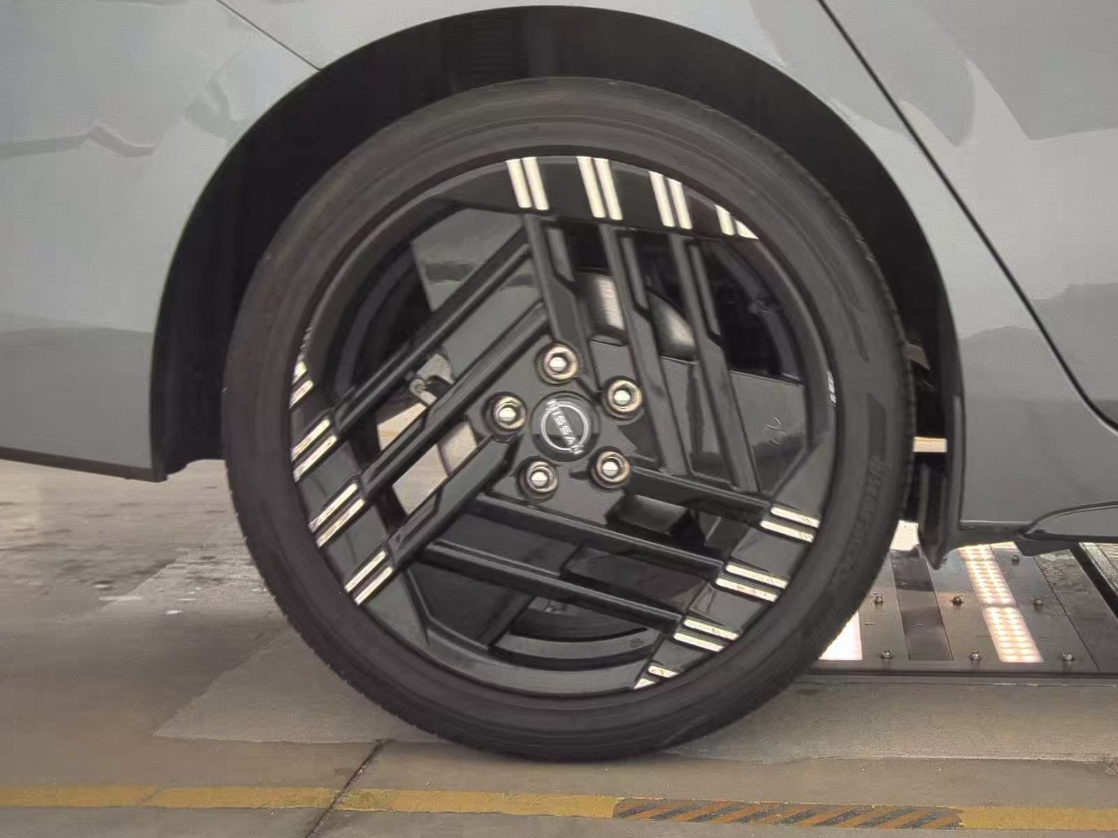Used 2026 Nissan Sentra SR w/ Floor Mat Package FWD image 11