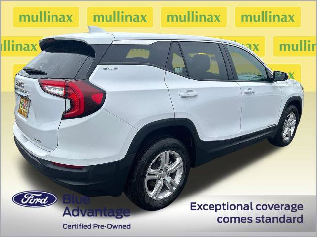 Used 2024 GMC Terrain SLE AWD/4WD image 3