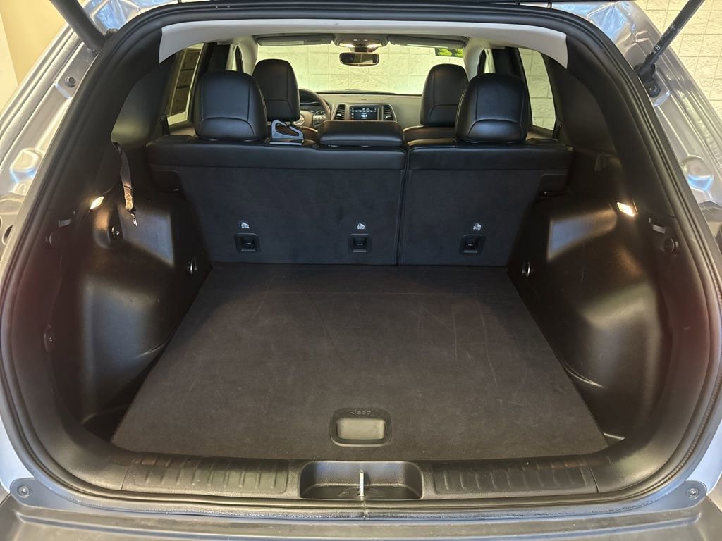 Used 2022 Jeep Cherokee Trailhawk w/ Comfort/Convenience Group image 23