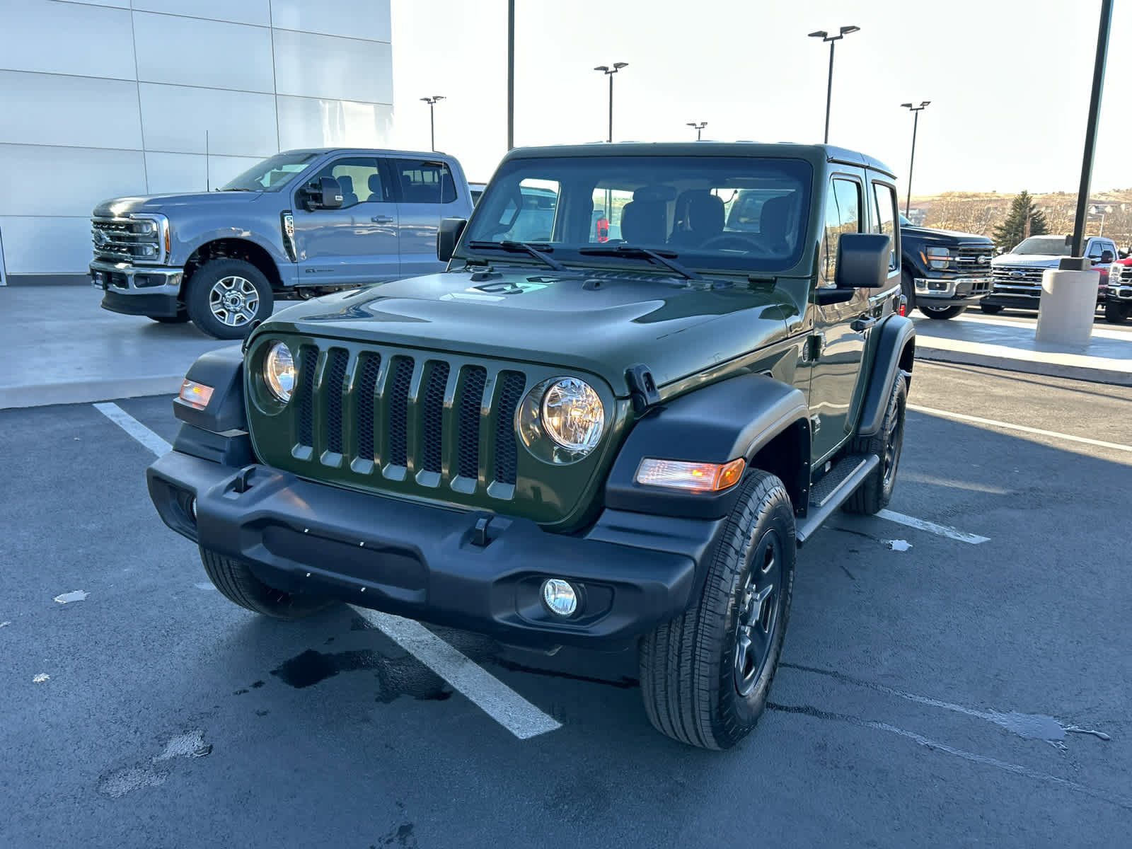 Used 2022 Jeep Wrangler Sport image 3