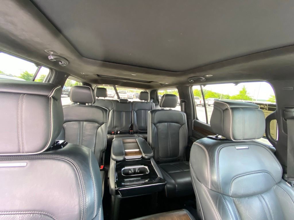 Used 2023 Jeep Grand Wagoneer Series II AWD/4WD image 30