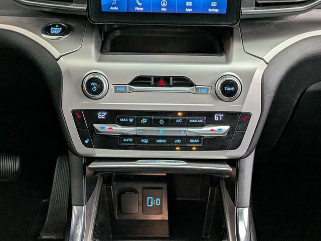 Certified 2021 Ford Explorer XLT w/ Equipment Group 202A AWD/4WD image 30