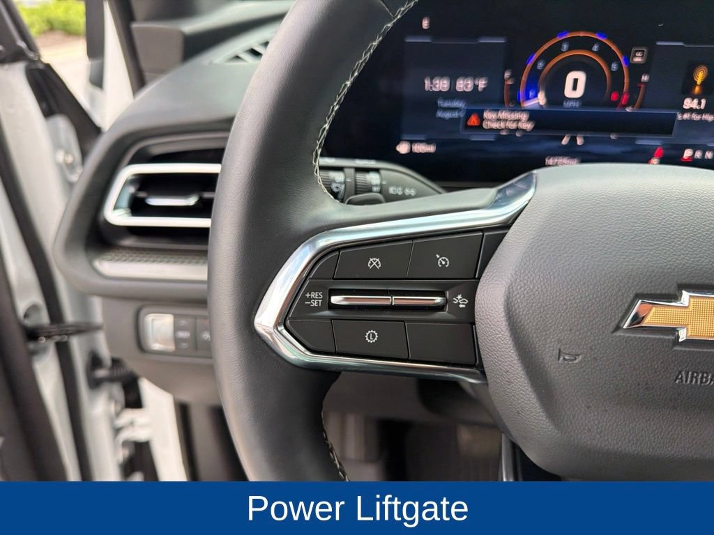 Used 2025 Chevrolet Traverse LT w/ Driver Confidence Package FWD image 23