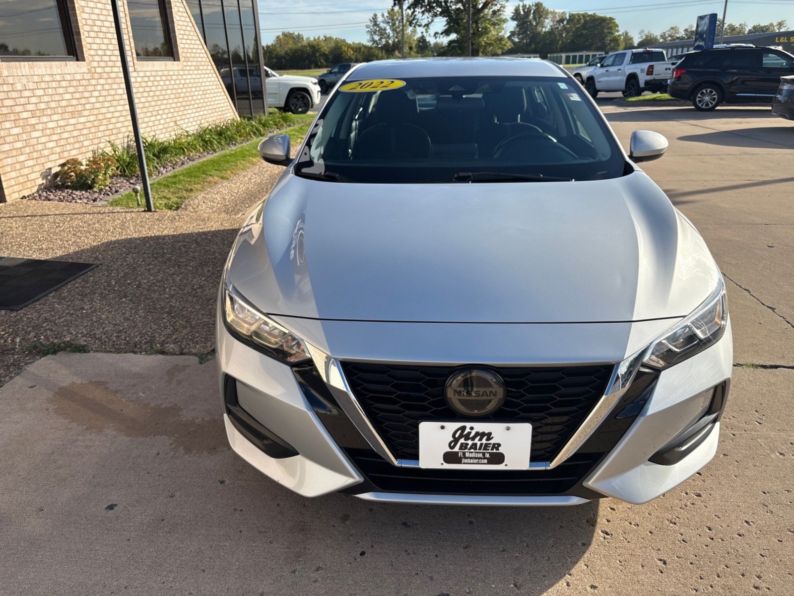 Used 2022 Nissan Sentra SV FWD image 6