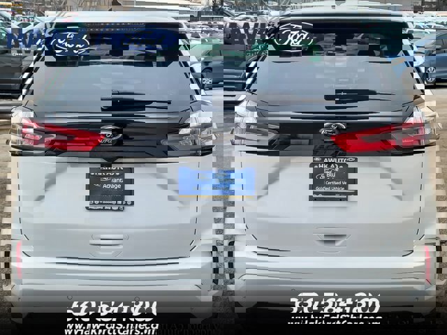 Certified 2024 Ford Edge SE w/ Black Appearance Package image 5