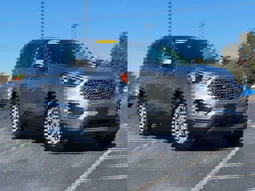 Certified 2023 Ford Edge SEL w/ Convenience Package image 2