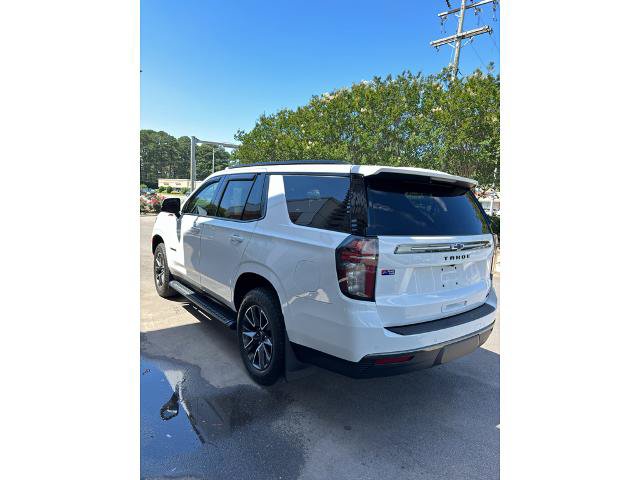 Used 2022 Chevrolet Tahoe Z71 w/ Luxury Package AWD/4WD image 2