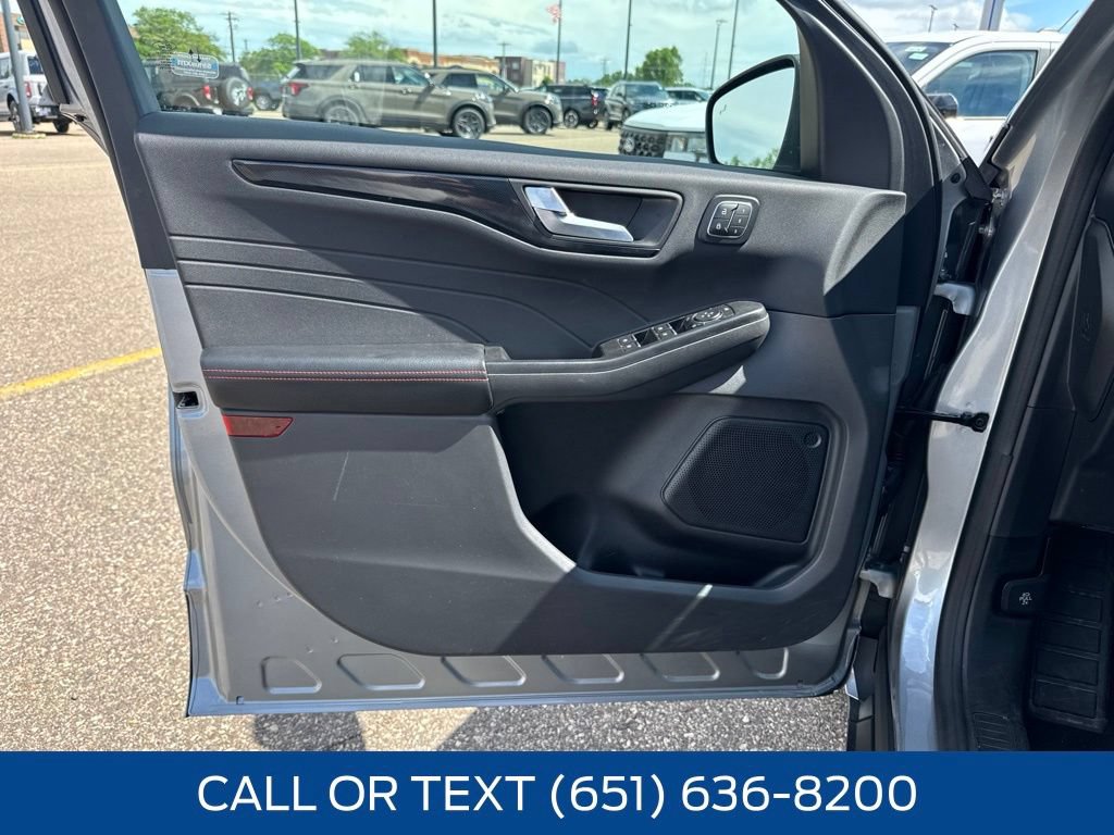 Certified 2023 Ford Escape ST-Line Elite AWD/4WD image 29