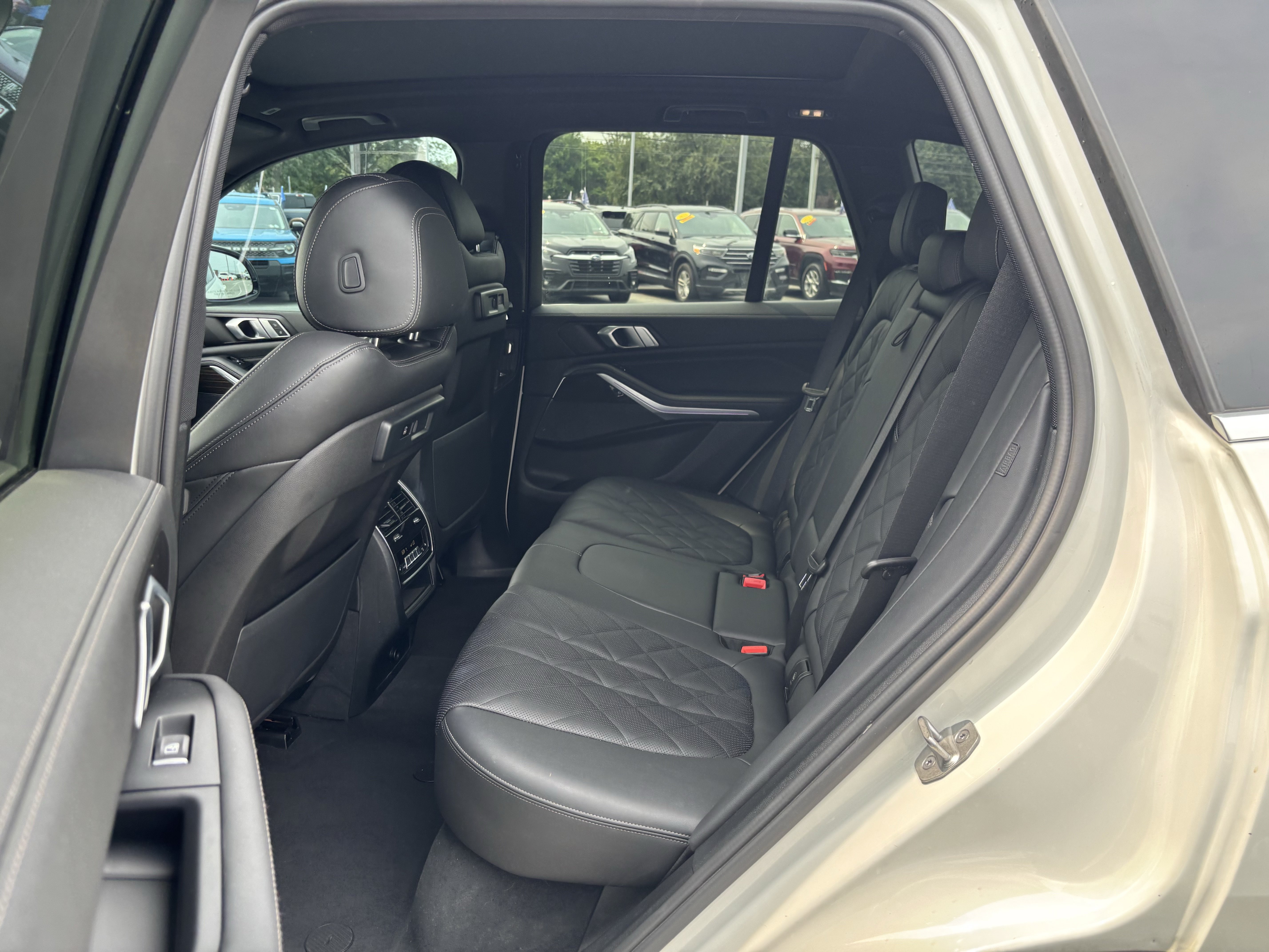 Used 2023 BMW X5 xDrive40i w/ Premium Package AWD/4WD image 30