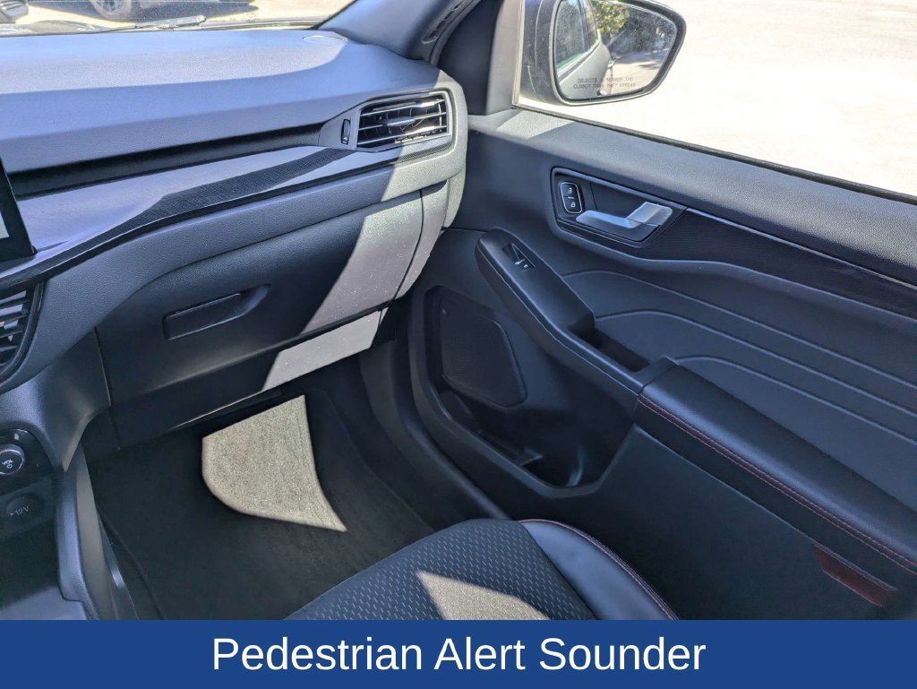 Certified 2025 Ford Escape ST-Line w/ Equipment Group 301A FWD image 19