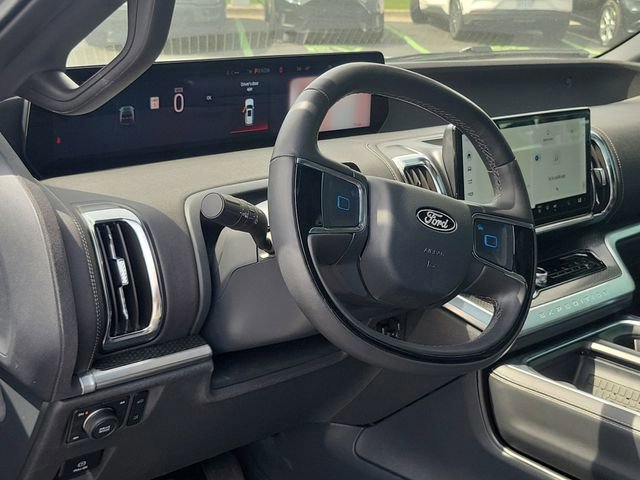 Certified 2025 Ford Expedition Max Platinum w/ Stealth Performance Package AWD/4WD image 7