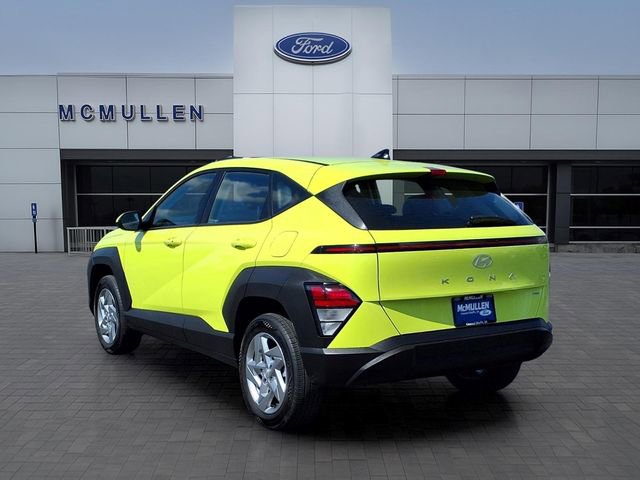 Used 2024 Hyundai Kona SE AWD/4WD image 3