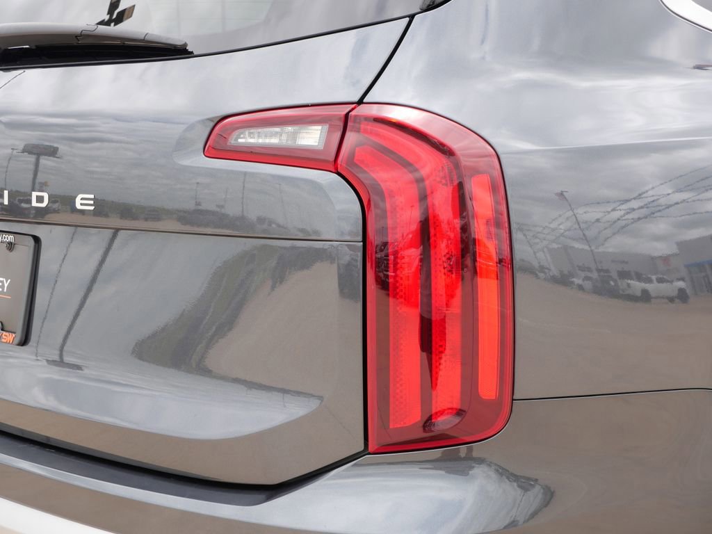 Used 2023 Kia Telluride S w/ S Sunroof Package image 9