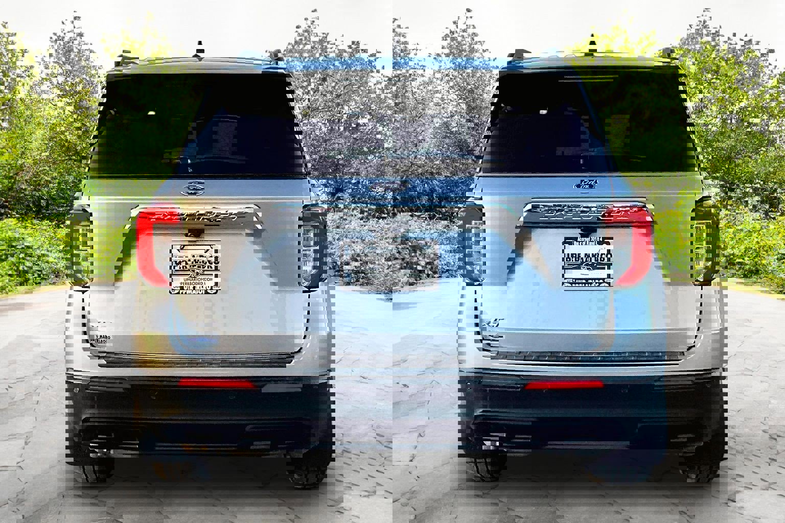 Certified 2021 Ford Explorer XLT image 4