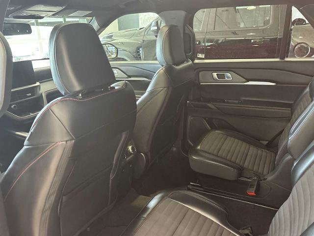 Certified 2025 Ford Explorer ST-Line w/ Premium Package AWD/4WD image 30