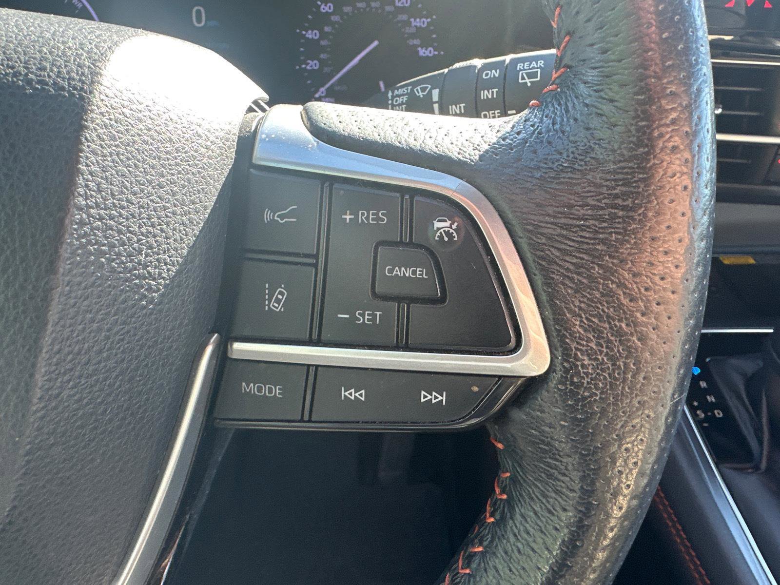 Used 2021 Toyota Sienna XSE w/ XSE Plus Package FWD image 20