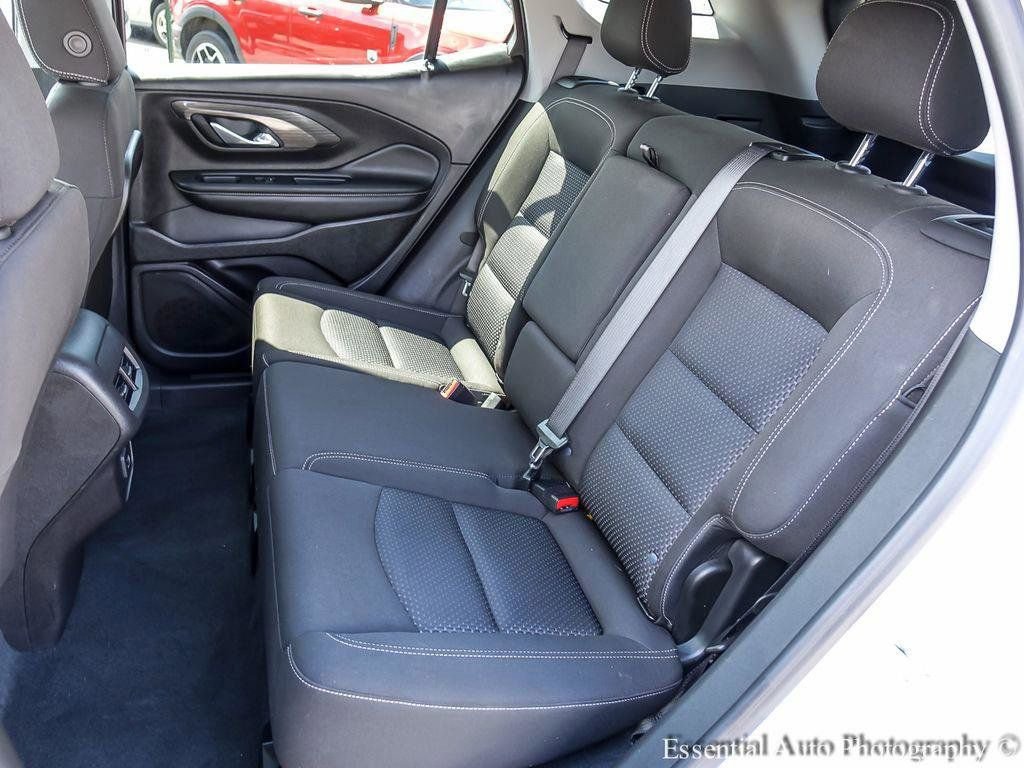 Used 2024 GMC Terrain SLE w/ Driver Convenience Package AWD/4WD image 11