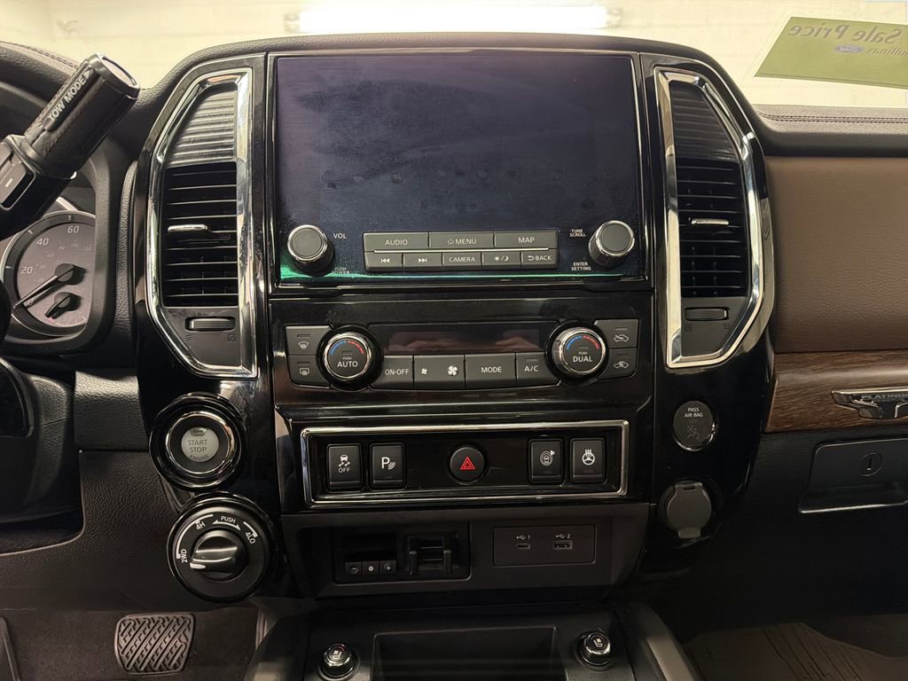 Used 2024 Nissan Titan Platinum Reserve w/ Moonroof Package AWD/4WD image 23