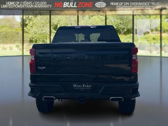 Used 2022 Chevrolet Silverado 1500 Custom Trail Boss w/ LPO, Dark Essentials Package AWD/4WD image 4