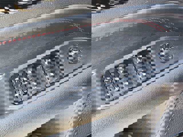 Used 2023 Jeep Compass Trailhawk image 13