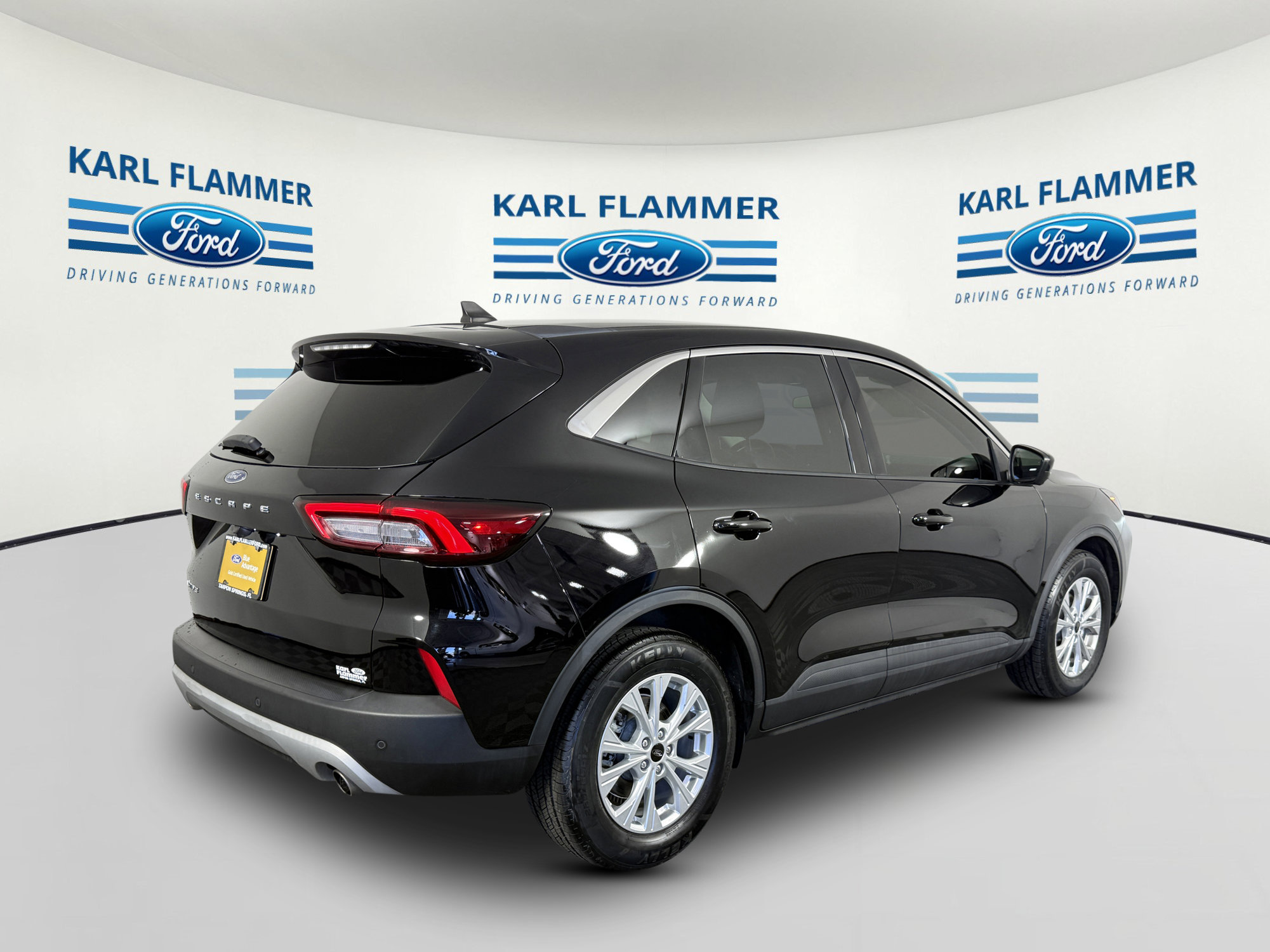Certified 2024 Ford Escape Active w/ Tech Pack #2 FWD image 3