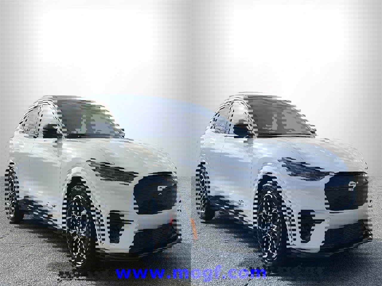 Certified 2022 Ford Mustang Mach-E GT image 4