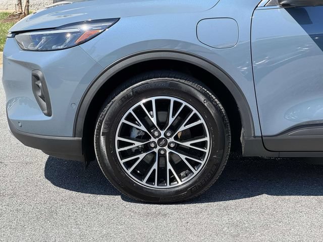 Certified 2023 Ford Escape SE w/ PHEV Premium Package FWD image 8