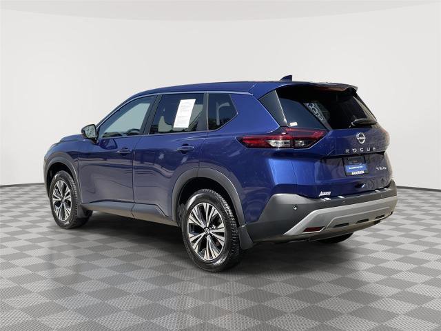 Used 2022 Nissan Rogue SV image 3