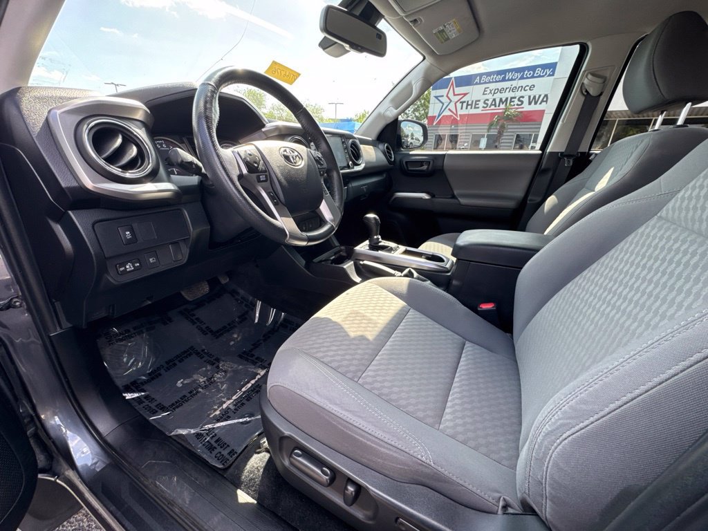 Used 2023 Toyota Tacoma SR5 w/ Technology Package AWD/4WD image 13