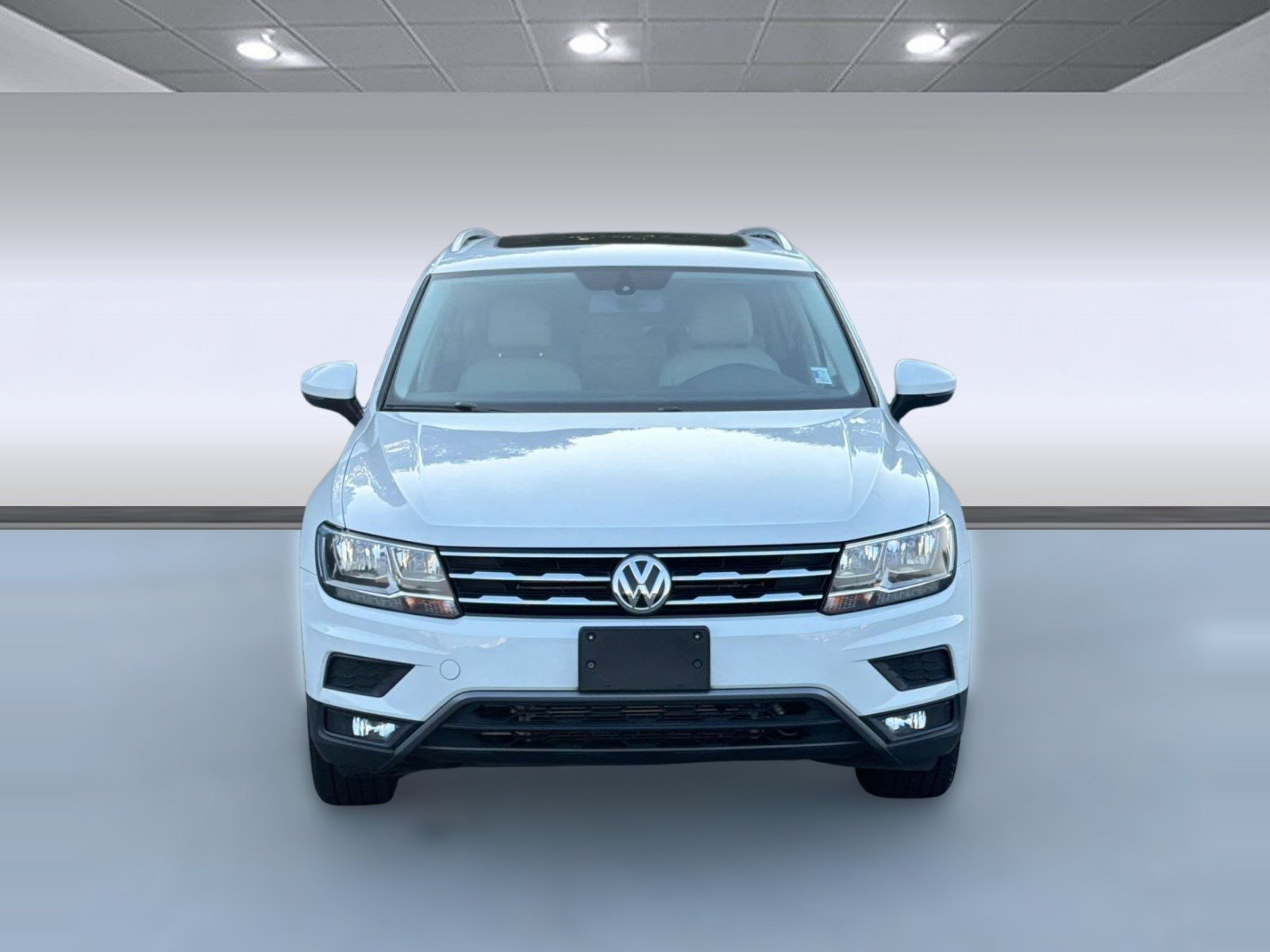 Used 2018 Volkswagen Tiguan SEL FWD image 6