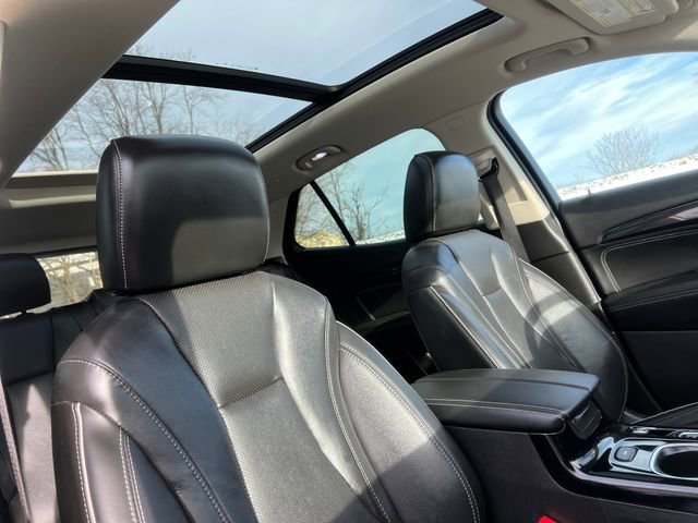 Used 2021 Buick Envision Essence w/ Technology Package I image 35