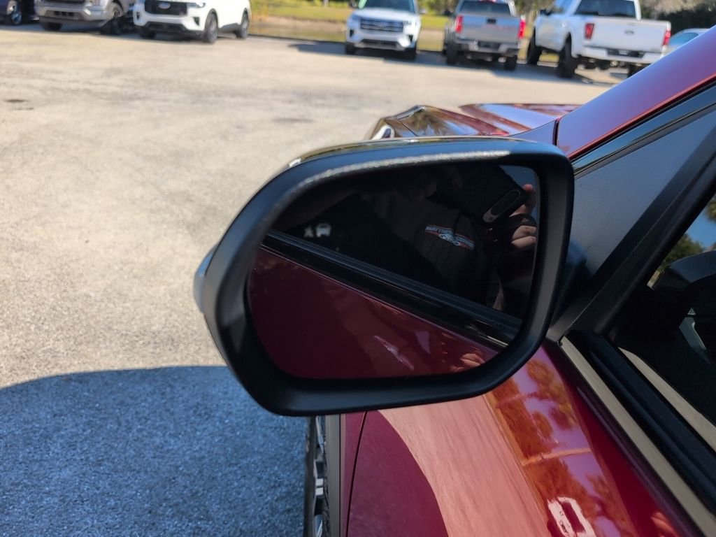 Used 2024 GMC Acadia AT4 w/ Luxury Package image 7