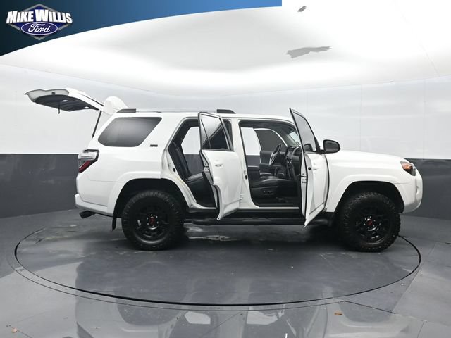 Used 2023 Toyota 4Runner SR5 Premium w/ Moonroof Package RWD image 17