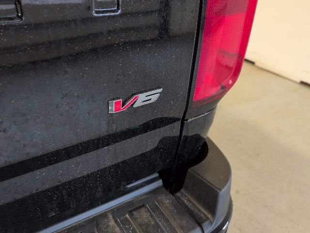 Used 2022 Chevrolet Colorado W/T w/ Custom Special Edition image 33