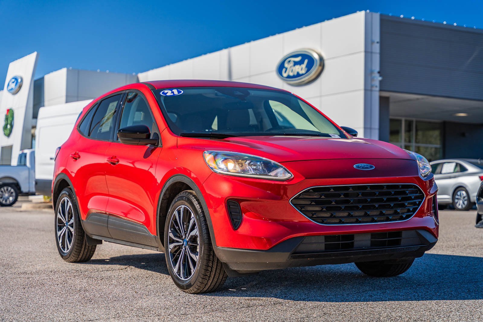 Certified 2021 Ford Escape SE w/ SE Sport Appearance Package image 7