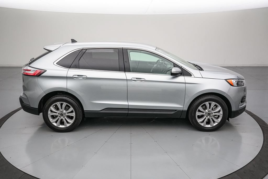 Certified 2024 Ford Edge Titanium AWD/4WD image 3